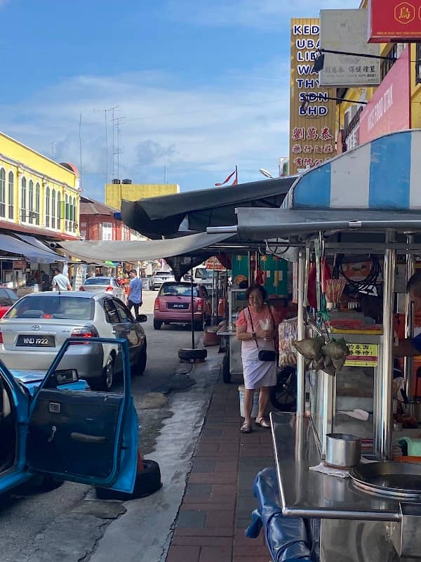 Muar Glutton Street 麻坡贪吃街 - Image 2