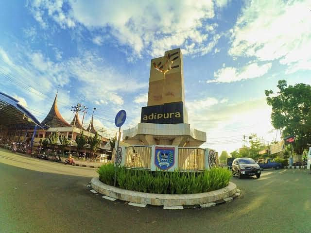 Tugu Adipura Payakumbuh - Image 1