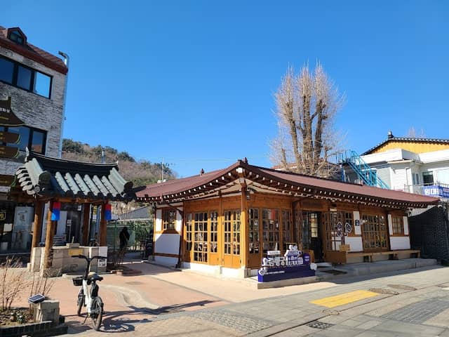 Haenggung Street 행궁길 - Image 3