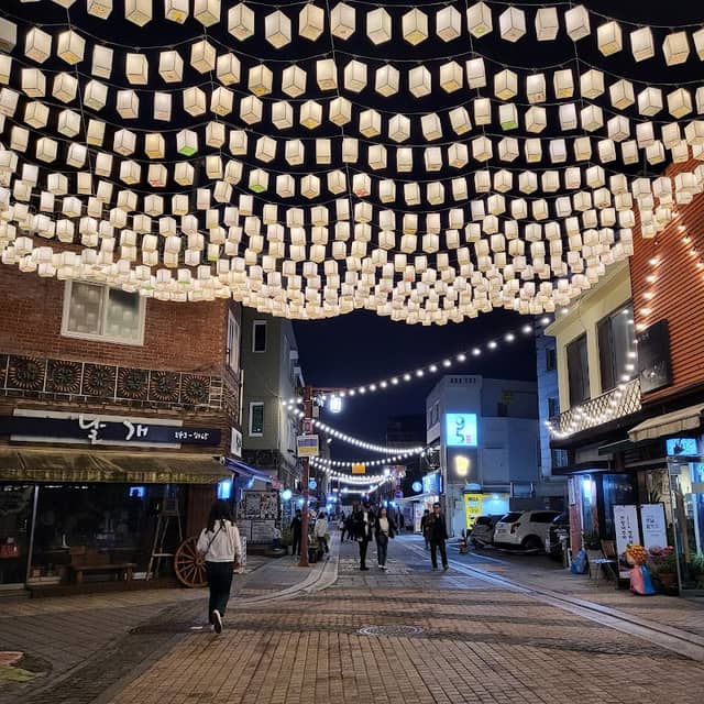 Haenggung Street 행궁길 - Image 1