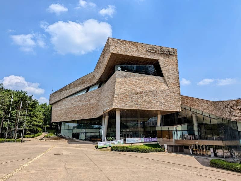Seoul Hanseong Baekje Museum - Image 1