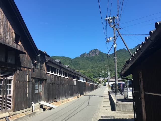 黒塀の小径 - Image 1