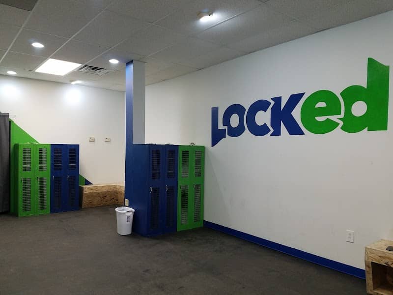 Locked Manhattan - Image 1