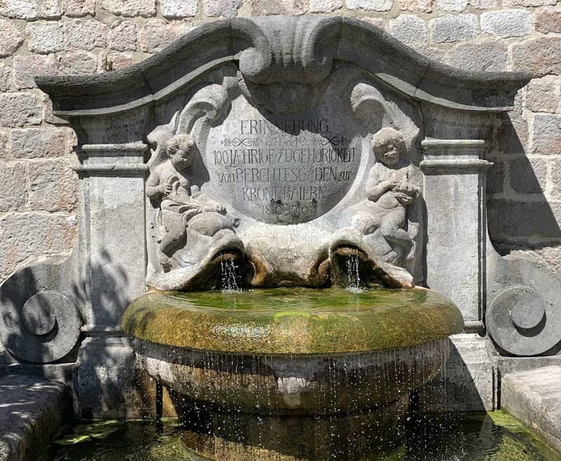 Brunnen am Rathausplatz - Image 1