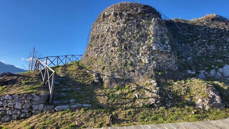 Ruderi del Castello di Viggiano - Image 2