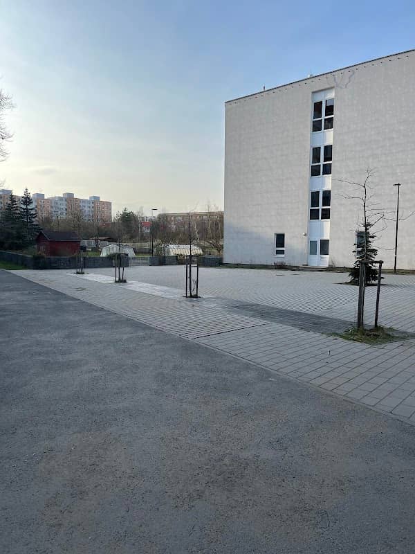 Naměstíčko ZŠ Vybíralova - Image 2