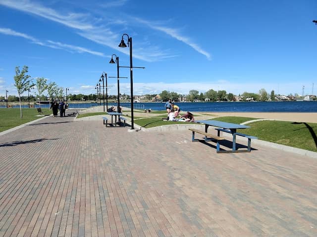 Anniversary Park - Image 1