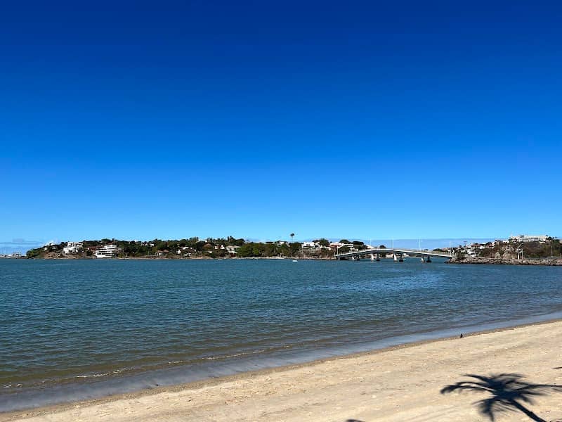 Praia do Canto - Image 1