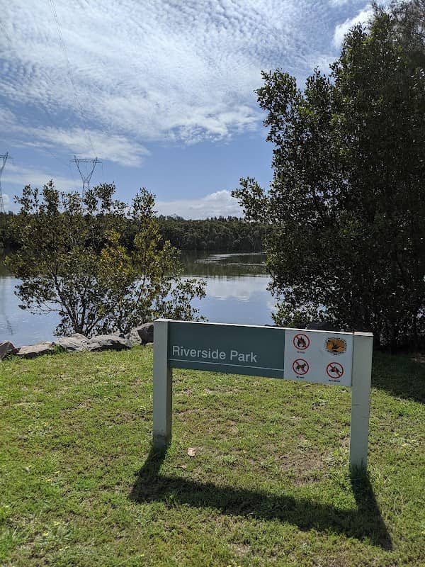 Rainforest walk to Riverside Park - Image 1