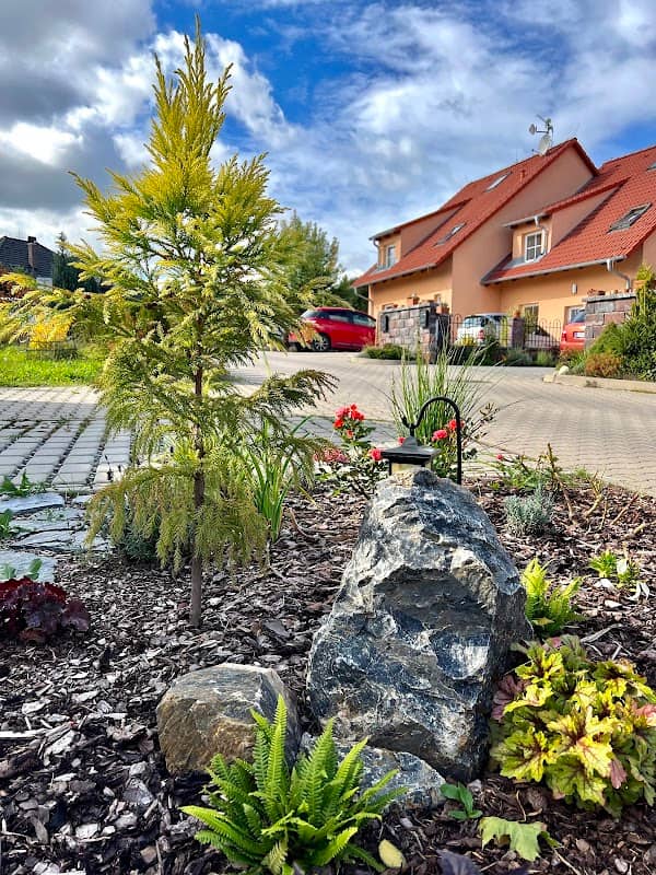 Mini Garden - Image 1