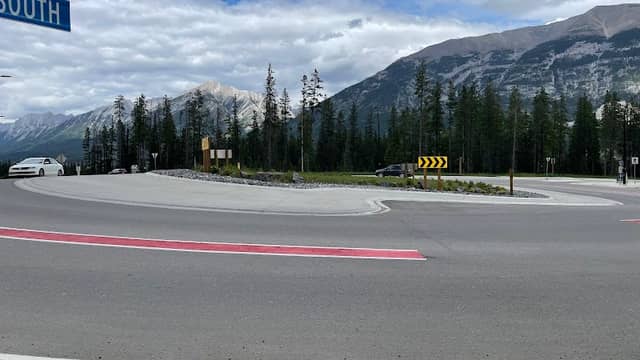 Three Sisters Traffic Circle - Image 1