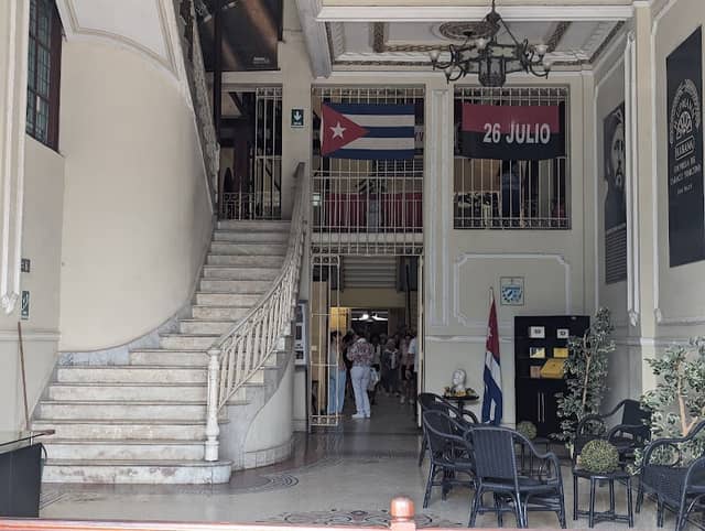 Upmann cigar factory - Image 1