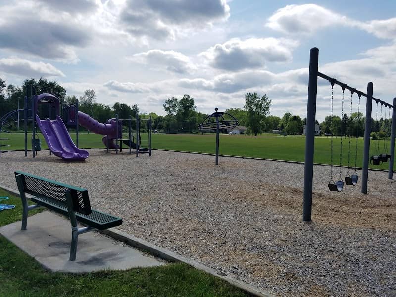 Pinger's Plaza Park - Image 1