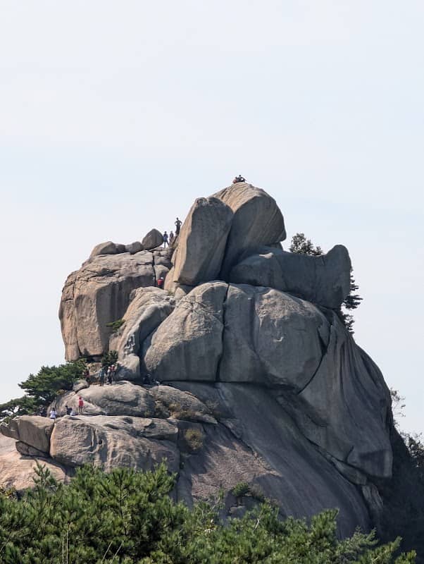 Samobawi Rock - Image 1