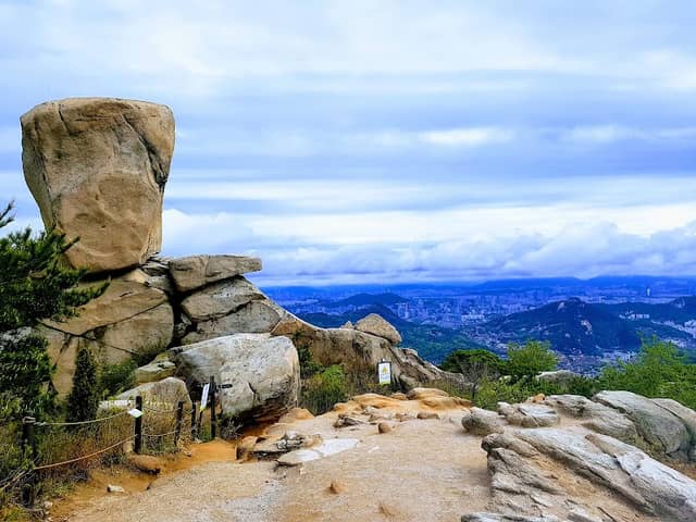 Samobawi Rock - Image 2