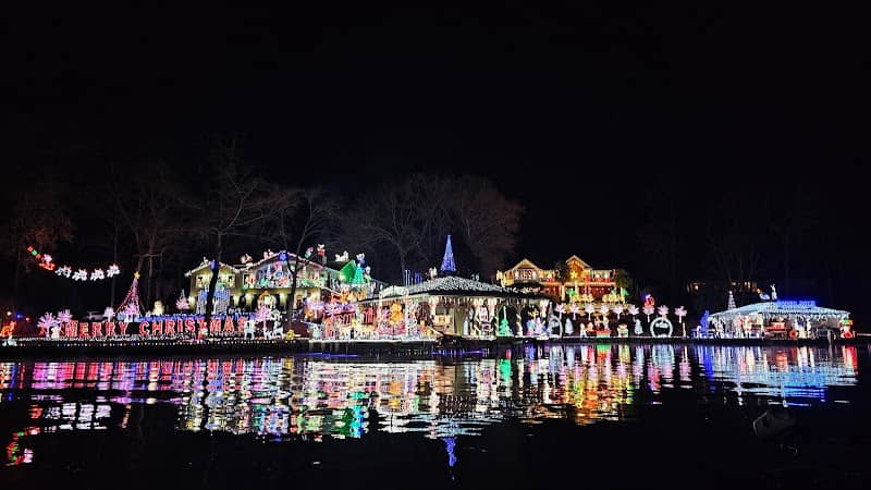 Christmas Cove - Image 1