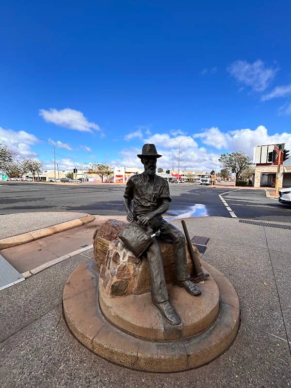 PADDY HANNAN STATUE - Image 1