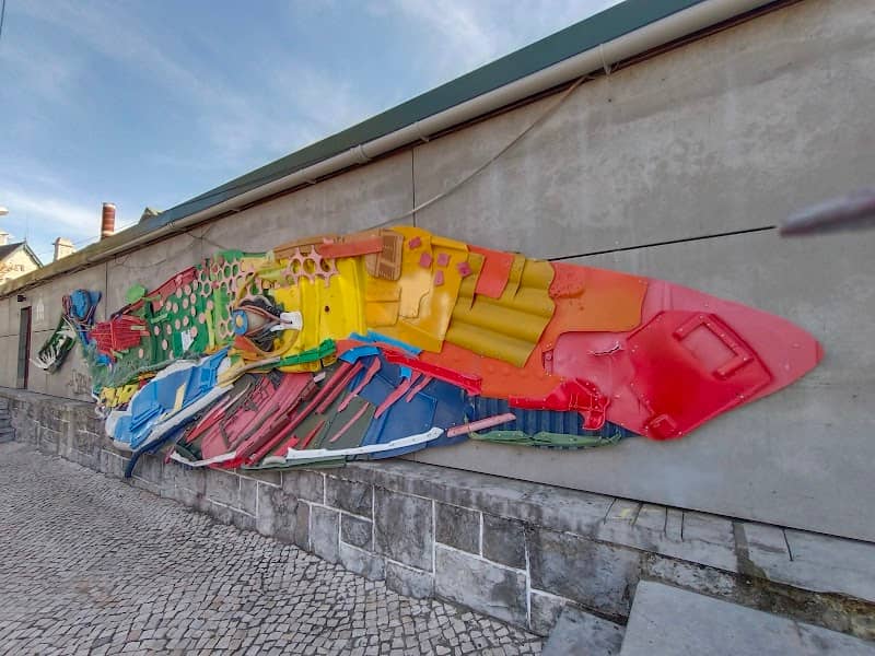 Bordalo - Whale (street art) - Image 1