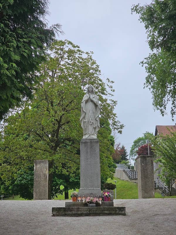 Statue of Mother of God - Image 1