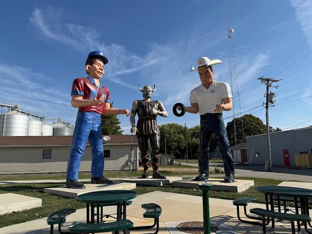 Texaco Big Friend giant. - Image 2