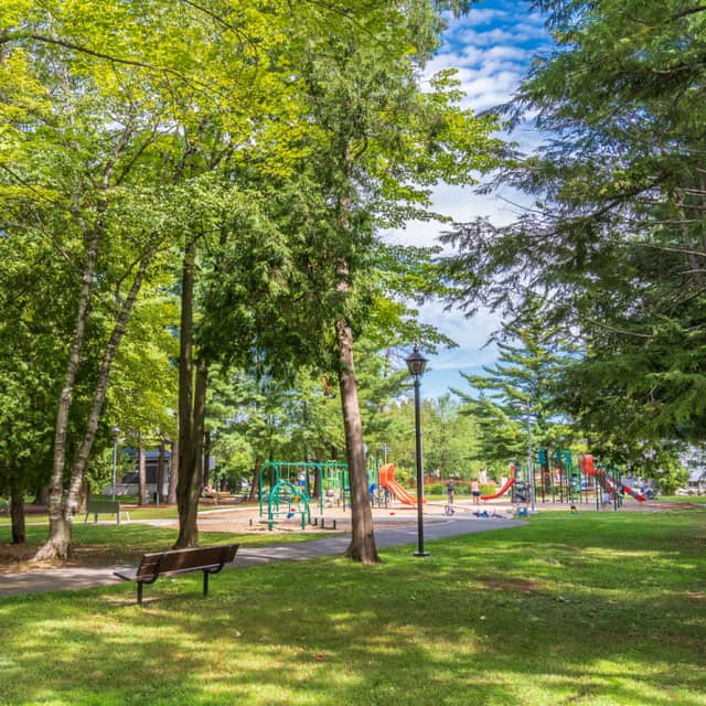 Claude-Henri Grignon Park - Image 1