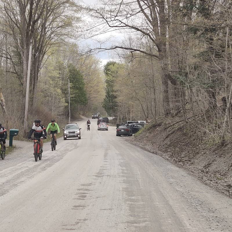 Parking for Dagmar North trails - Image 1