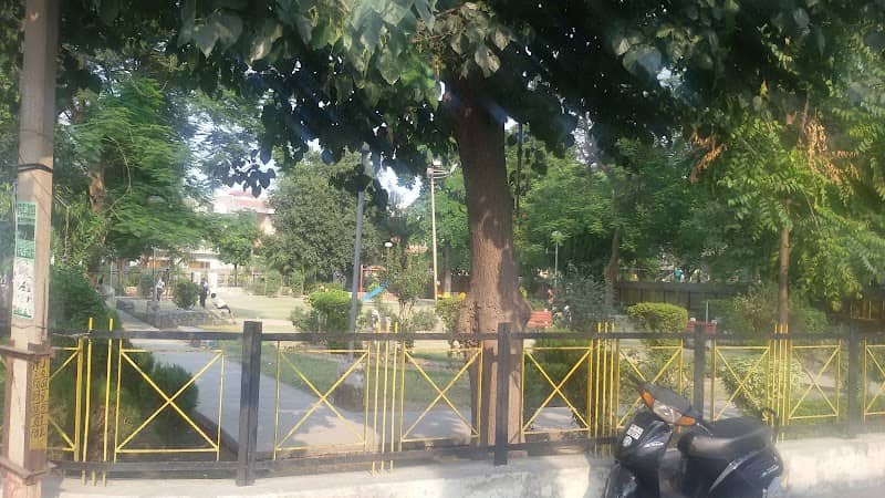 Kamla Nehru Park - Image 1