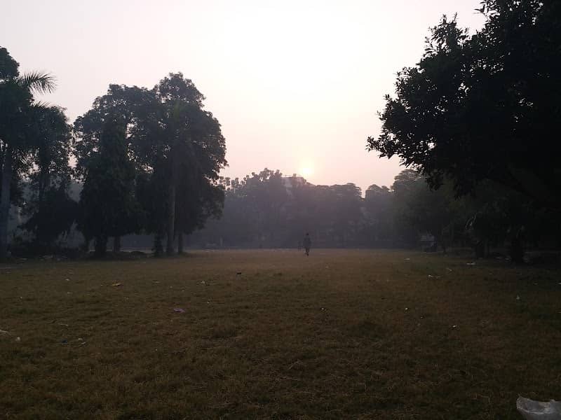 3 Corner Park - Image 1