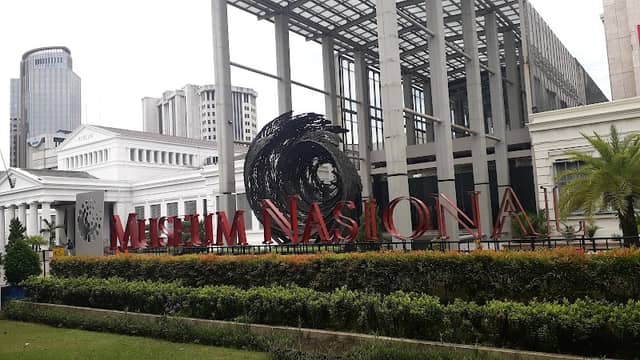 Jakarta Private Tour Guide. - Image 2