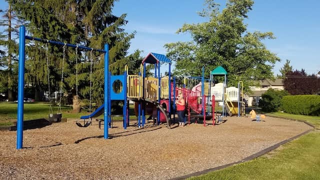Willowbrook Park - Image 1