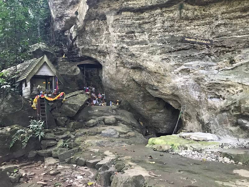 Tham Phra Ruesi - Image 1