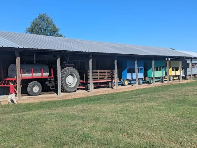Bottom View Farm - Image 2