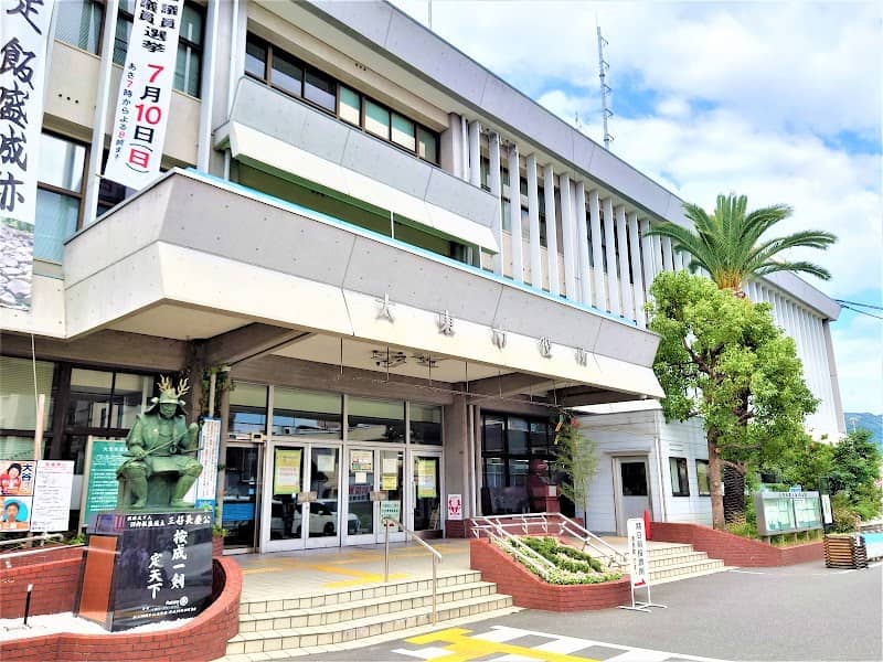 三好長慶公の銅像 - Image 2
