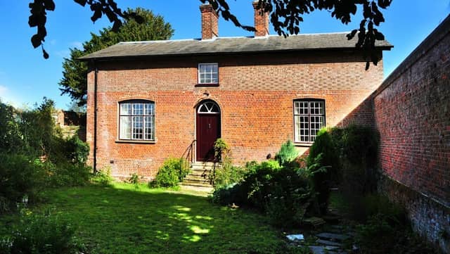 Gardens House - Image 2