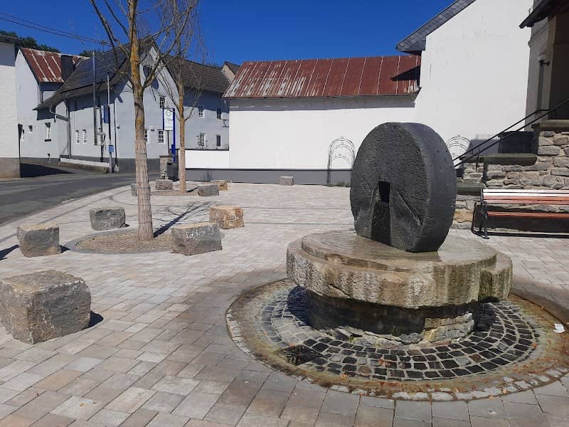 Dorfplatz Eschenau - Image 1