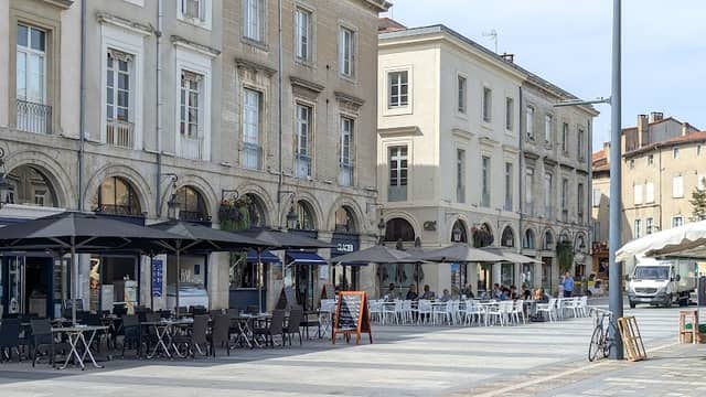 Place Jean Jaurès - Image 2