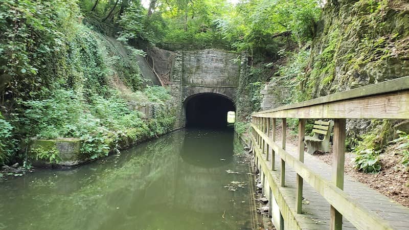 Union Canal Tunnel Park South - Image 2