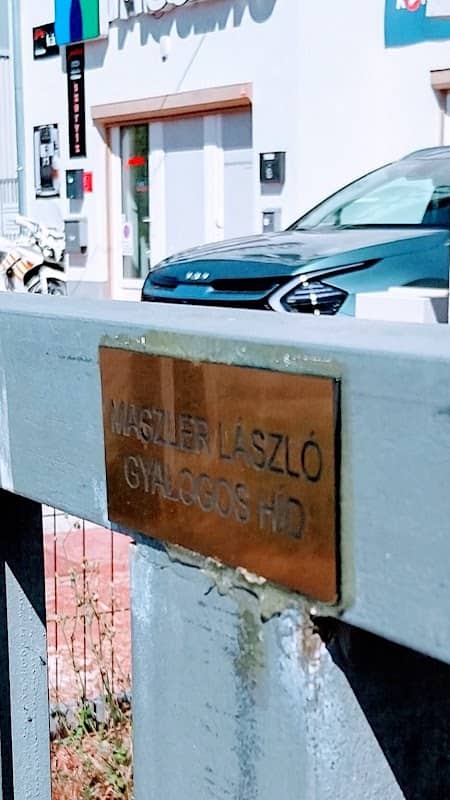 Maszler László gyalogos híd - Image 2