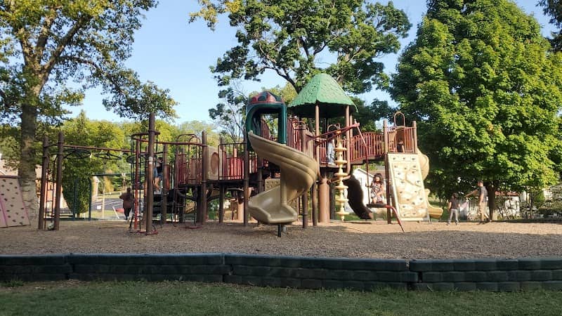 Gypsy Hill Park - Image 2