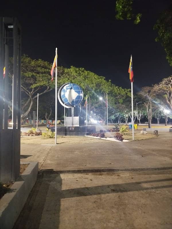 Plaza El Alba - Image 1