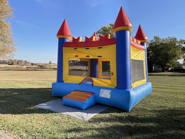 Lima party inflatables - Image 1
