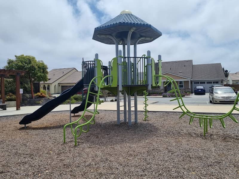 Otter's Play Park - Image 1