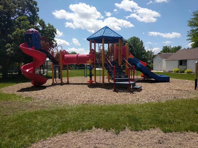 Elis Larson Park - Image 1
