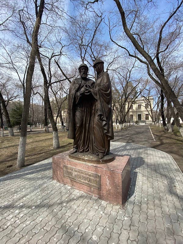 Monument to Peter and Fevronia - Image 1