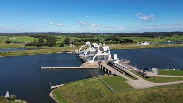 Dam view gelderland - Image 1