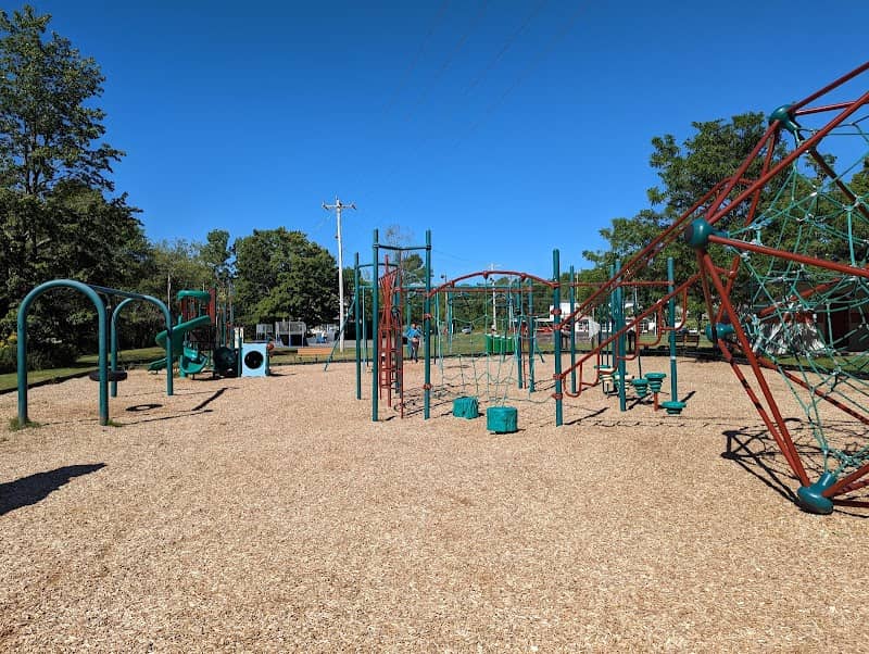 Rip Van Winkle Lake Park - Image 1