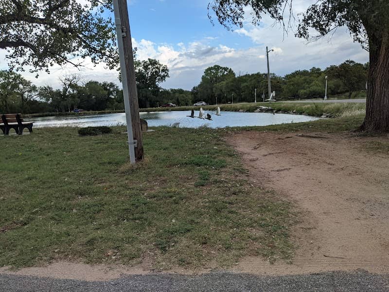 Riverside Park - Image 2