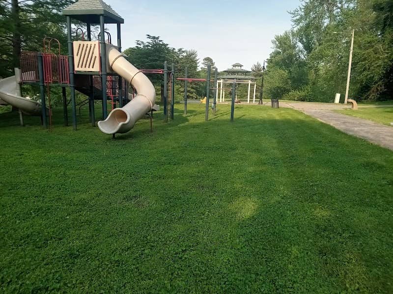 Robert-Superior Park - Image 1