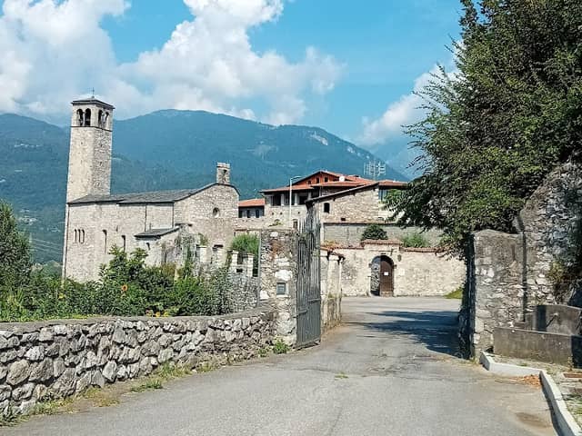 Fontana in pietra - Image 1