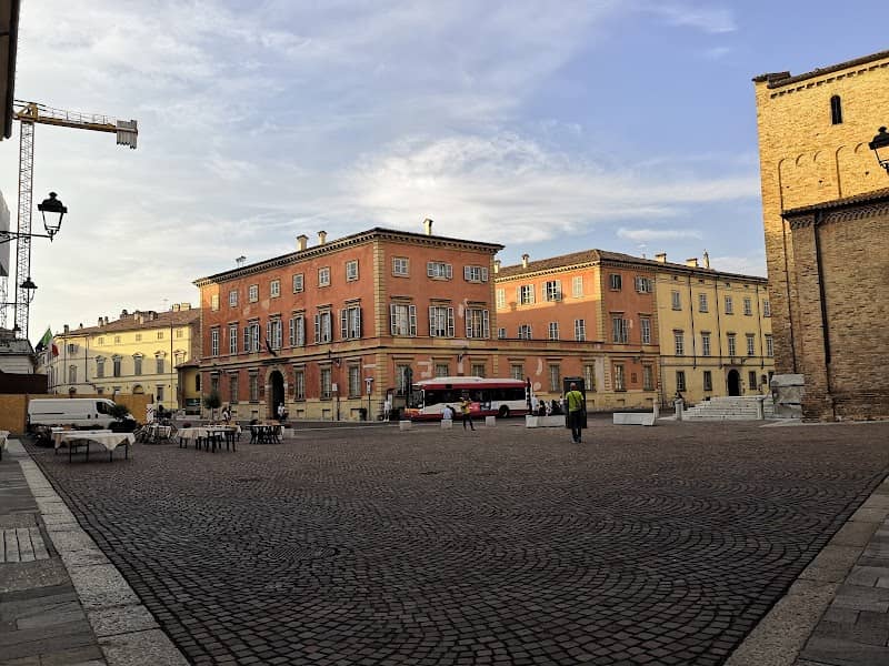 Piazza S. Antonino - Image 2